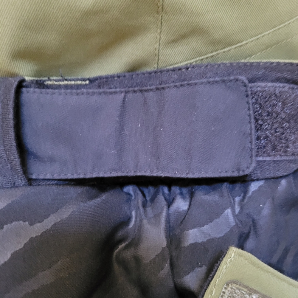 Volcom Snow Pants - Picture 7 of 9